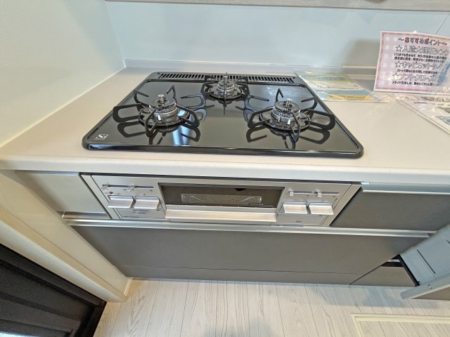 3つ口のコンロだからお料理を温かいまま、同時に提供できます！