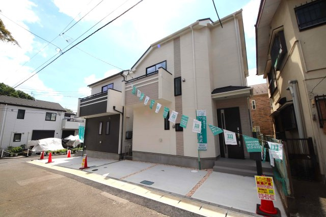 ツートンカラーのモダンな外観のお住まい、いつまでも大切に暮らしたくなりますね