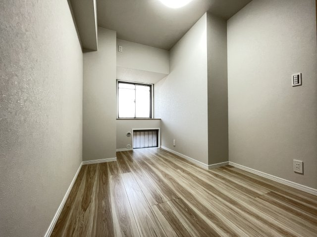 シンプルな洋室は、幅広い用途でお使いいただけます。　