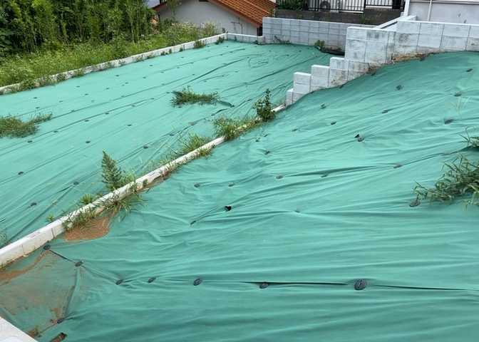 家を建てる前提で土地を探している場合、地盤の丈夫さは譲れない条件の一つです。地盤が脆弱だと追加工事が必要となります。また、過去に地盤沈下や液状化現象を起こした土地は、できるだけ避けた方がいいでしょう。