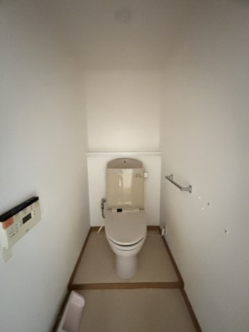 コンパクトで使いやすいトイレです