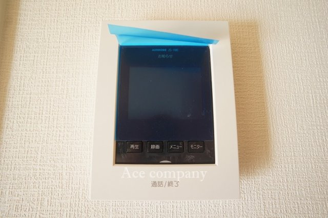 【同社による同仕様の施工例】防犯カメラ・人感センサー付玄関灯・TVモニターホン完備です☆