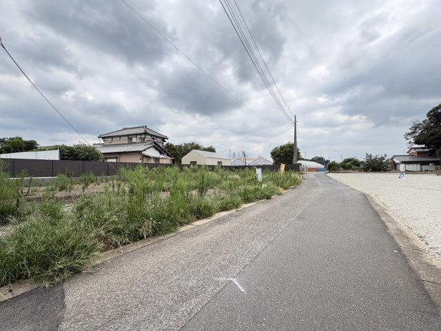 土地面積約50坪・自由設計で夢のマイホーム！希望の間取りが叶いやすい整形地！