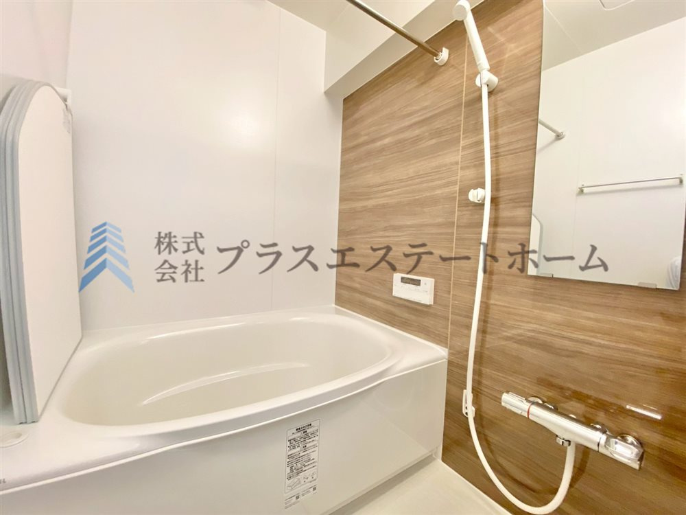 【弊社施工事例】1日の疲れを癒してくれる浴室♪優しい色合いのアクセントパネルがリラックス感が漂います