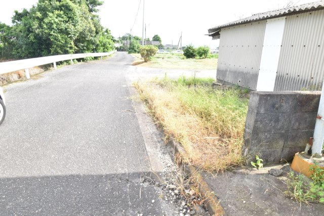 東側