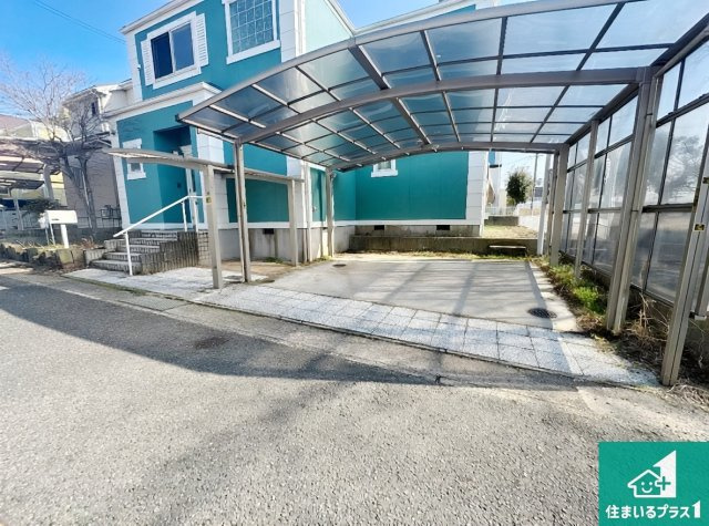 駐車スペース！カーポート付き！