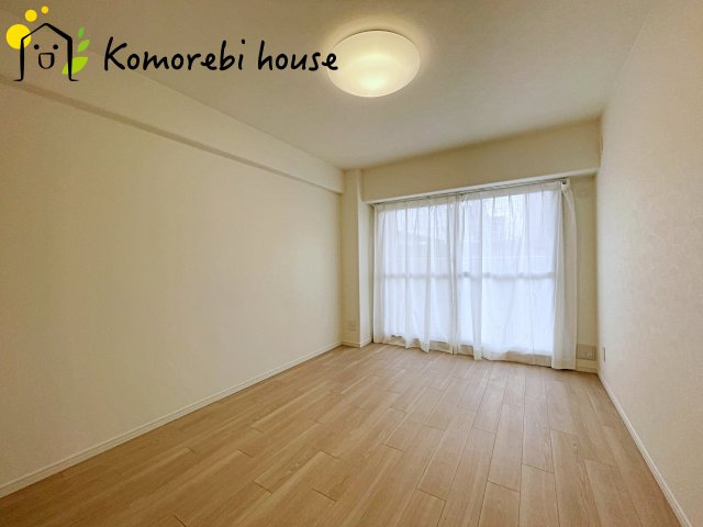使い勝手のいい洋室です