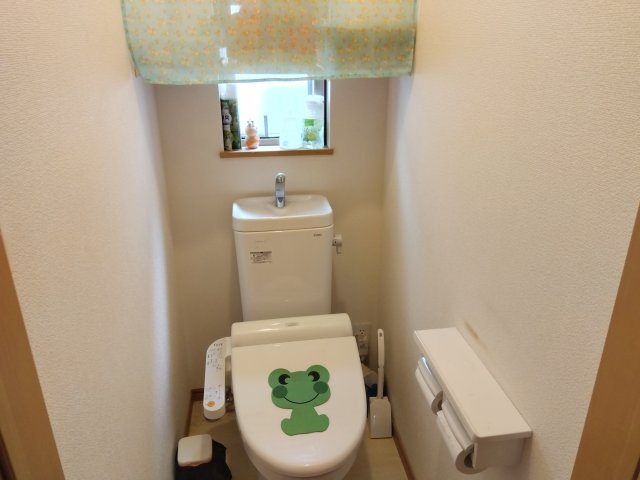 トイレが各階にあります。忙しい朝や、ファミリー世帯は助かりますね。