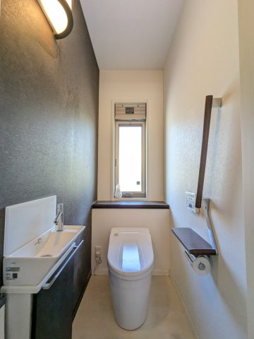 手洗い器や人感センサー付き換気扇、手すりが標準装備
