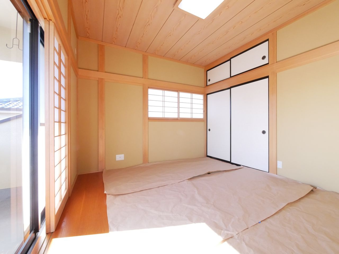 2階　和室6.5帖　南に面する明るいお部屋