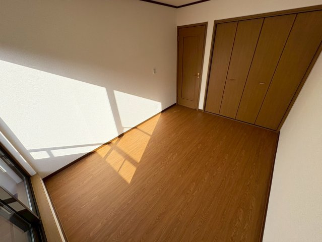6帖洋室　全居室に収納があり物の置き場に困りません。