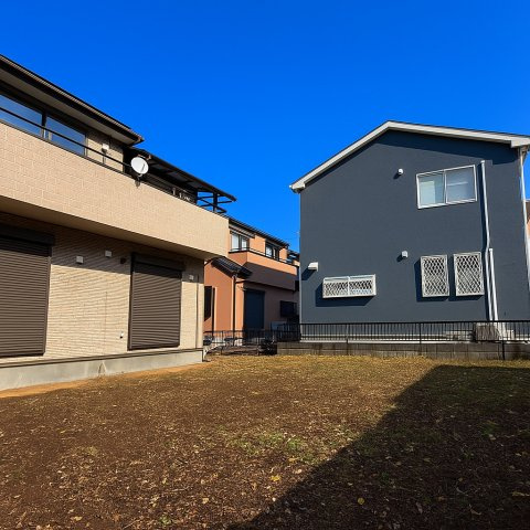 青柳小学校まで徒歩約9分(700ｍ)・セブンイレブンまで徒歩約7分(550ｍ)