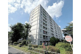 所沢コーポラスA棟の外観