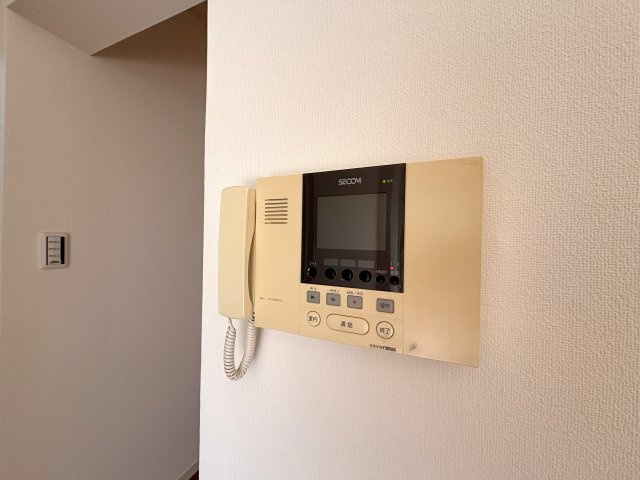 TVモニター付インターホン等、セキュリティしっかりとしています。来訪者を確認できるのでとても安心です。