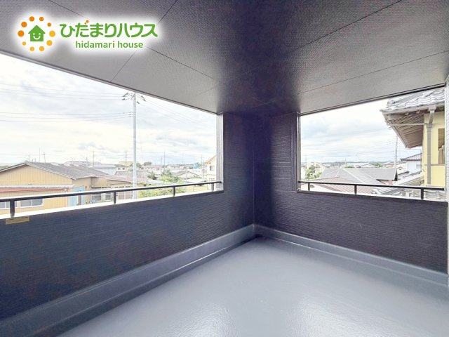 雨の日でも安心なインナーバルコニーなら、外出時もお洗濯物が濡れる心配をしなくてすみますね♪