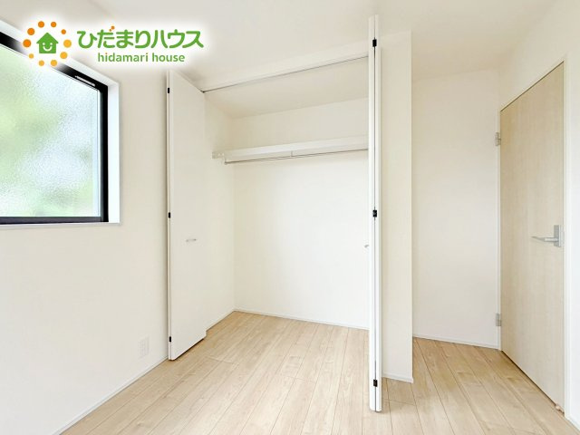散らかりがちな室内の整理整頓にとても役立つクローゼットを完備！お部屋が綺麗だと心がスッキリしますね♪