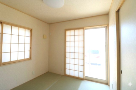 室内をイメージしやすくするため、一部の家具やお荷物を加工で消去しております。