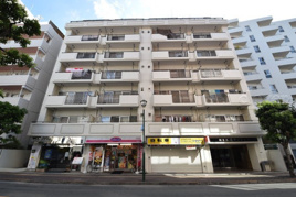 朝日三鷹マンションの外観