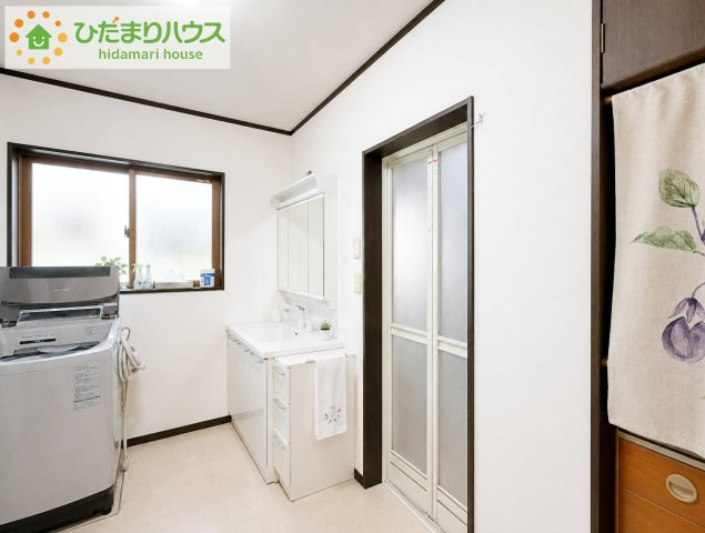 ゆったりとした脱衣所は、朝の支度の時間が重なっても、ストレスなく準備ができます!(^^)!