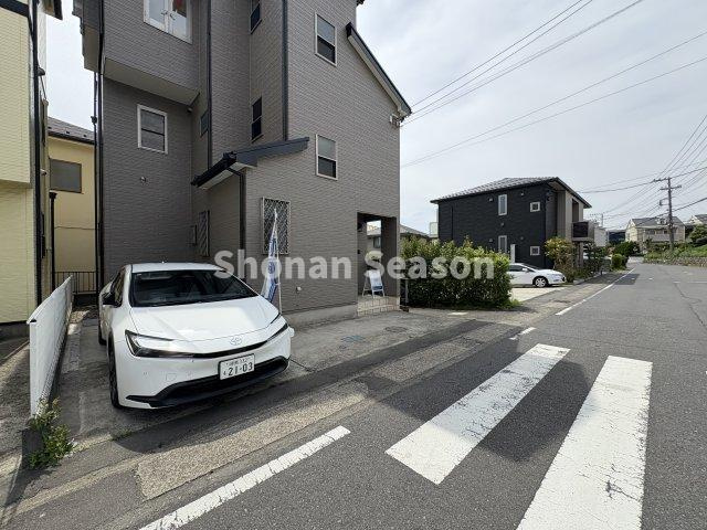 お持ちのお車が駐車できるかなども含めて現地ご案内いたします。　　　　お気軽にご内見下さい♪