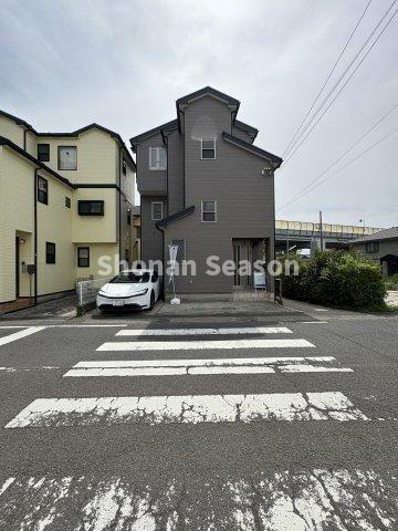 内外装リフォーム完工済みの再生住宅！キレイな室内です。
