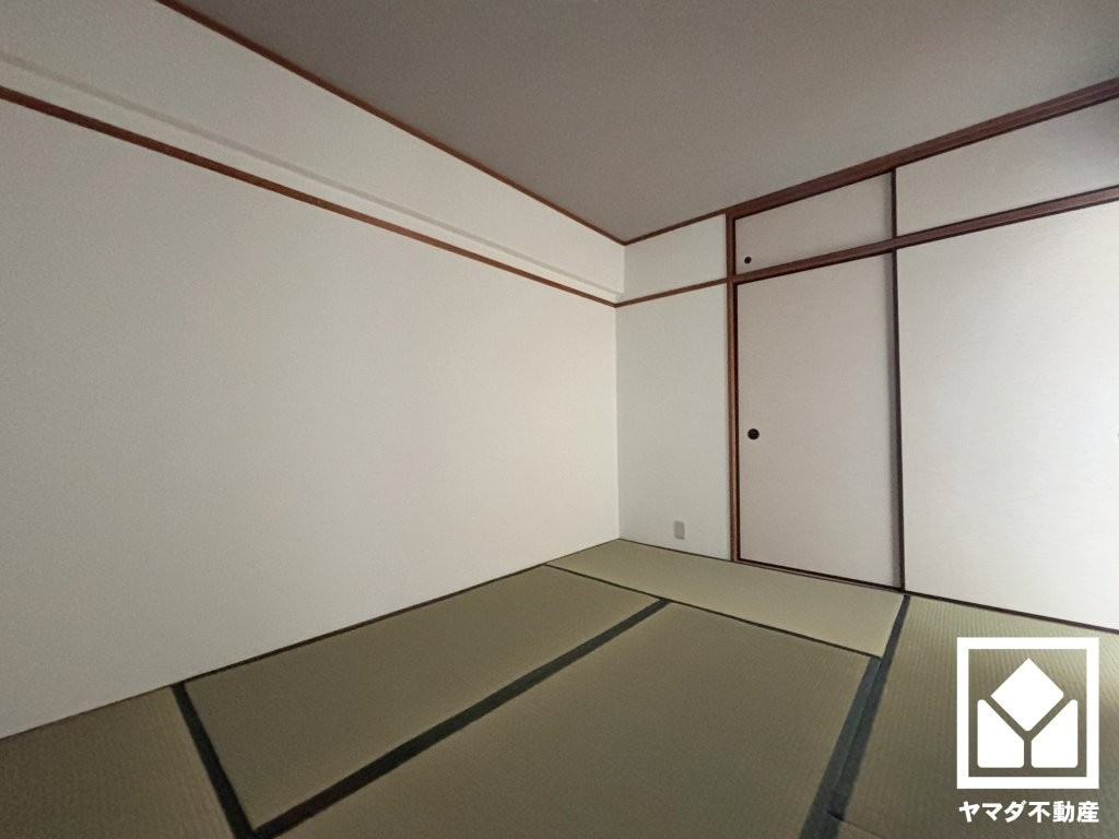 押入にはお客様用の座布団や寝具も収納可能です。
