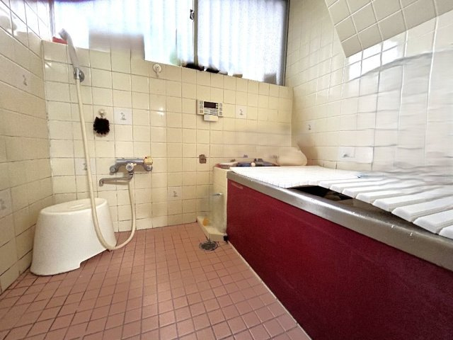 浴室はきれいに使用されております。