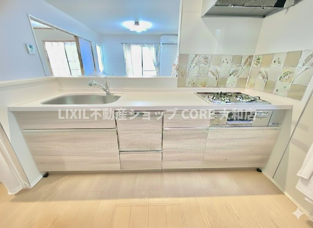 ビルトイン食洗器付きの作業スペースも広い使い勝手の良いキッチン