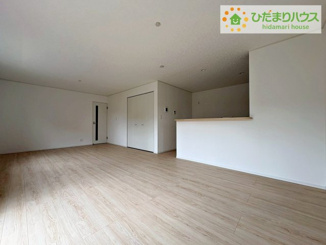 南向きのリビングではぽかぽかの日差しが感じられます☆彡