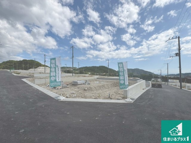 周辺は落ち着いた街並みの住宅地！子育てがしやすい住環境です！現地でしかわからない事もございます。是非一度ご覧ください。