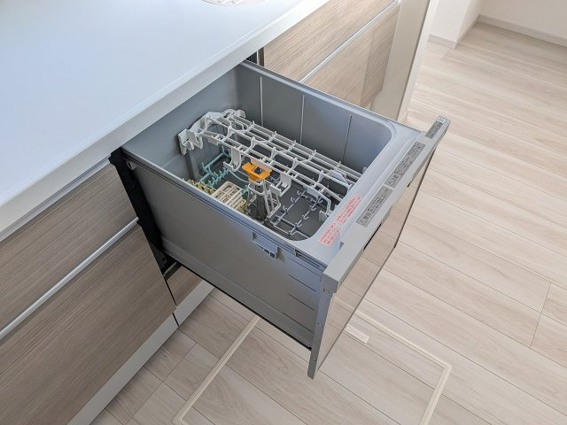～食洗機付き　食事後の食器洗いはお任せ、家族でゆっくりとくつろげます～