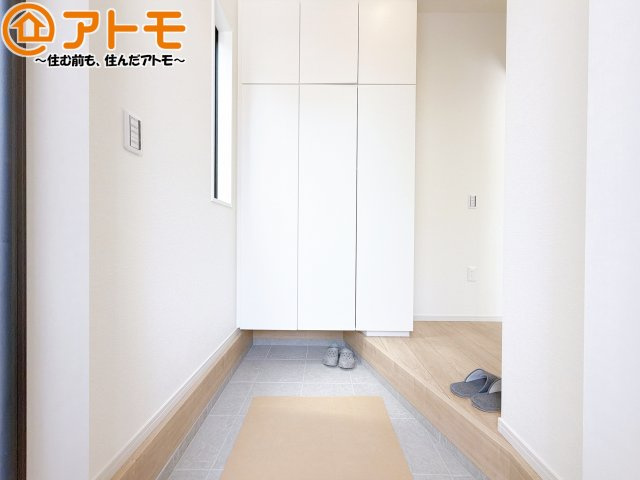 玄関は収納付きで使い勝手良好♪見た目もすっきり♪