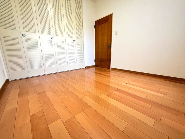 ☆1階洋室約5.0帖☆使いやすい形状です。