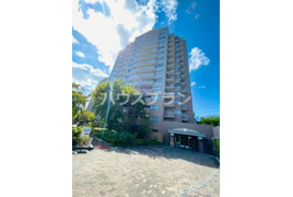 メロディーハイム香里ヶ丘ツインビューベガタワーの外観