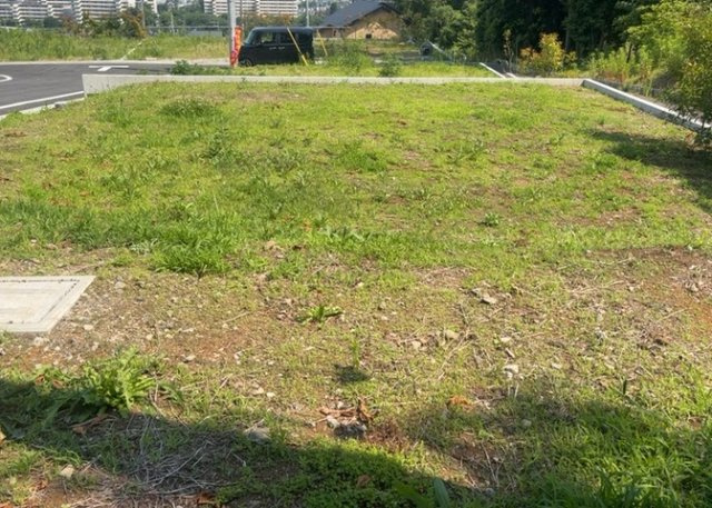 家を建てる前提で土地を探している場合、地盤の丈夫さは譲れない条件の一つです。地盤が脆弱だと追加工事が必要となります。また、過去に地盤沈下や液状化現象を起こした土地は、できるだけ避けた方がいいでしょう。
