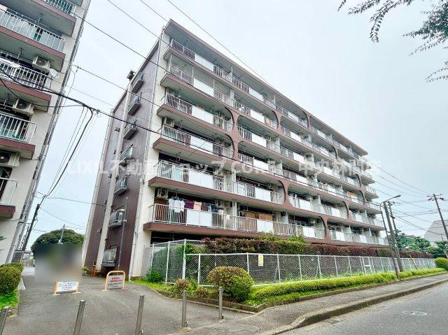 明るい日差しに包まれる住宅で新しい暮らしを始めませんか？お問合せお待ちしております。