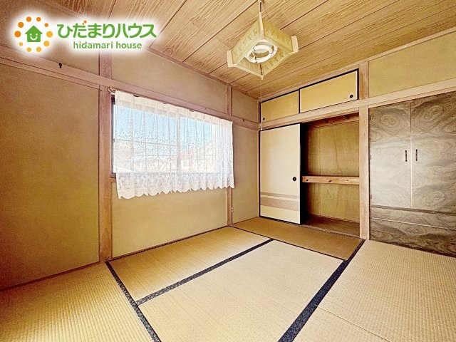 日本人の心を落ち着かせてくれる、爽やかな畳の香りが心地よい和室