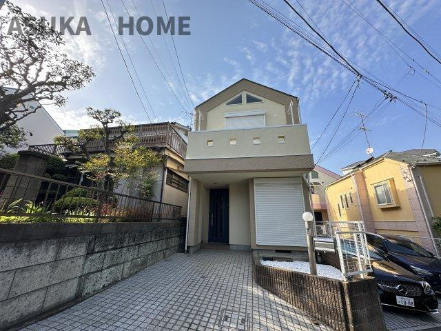 お庭スペースでございます。日当たり良好で、家庭菜園などいろいろと楽しめそうですね。