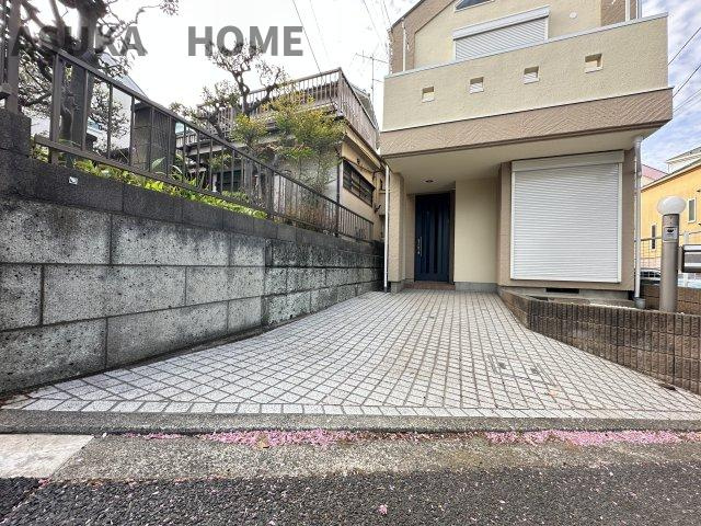 南面が道路になっており、駐車もしやすそうですね。