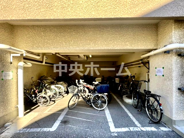 【自転車置き場】最新の空き状況や費用などの詳細は担当スタッフまでお問い合わせください。