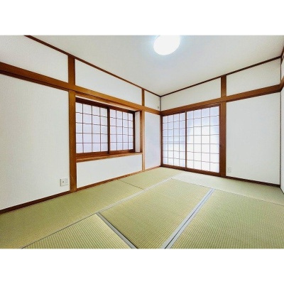 出窓を活かしたインテリアも楽しめます☆