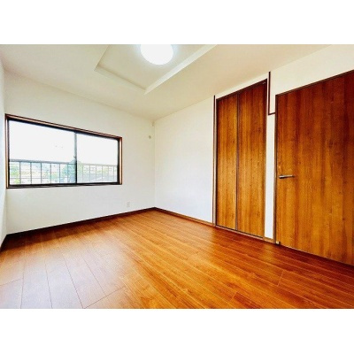シンプルで使いやすい洋室は、寝室や趣味部屋としてもおすすめ♪