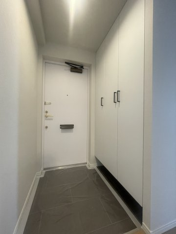 マンションエントランス
