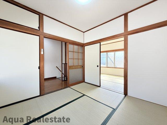 柔らかい畳が心地よい和室
