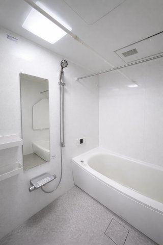 コンパクトで使いやすいお風呂です