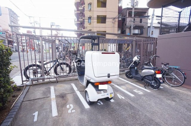 【バイク置き場】　