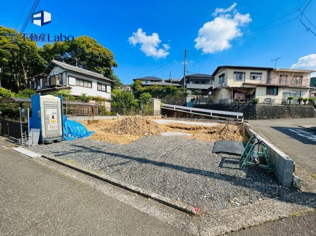 ～本日ご見学が可能です～　土日祝日はもちろん、平日のお仕事終わりのお時間でもご見学可能です♪　未完成のため近隣にある同仕様モデルハウスの内覧も可能です！　お問い合わせは090-6400-6118まで♪