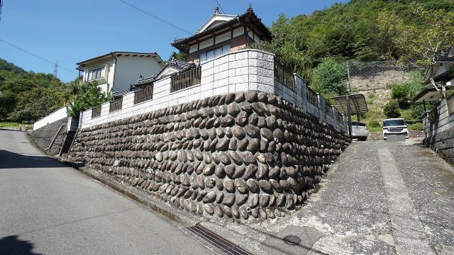 ◎南東向き角地、100坪超の広い敷地の6ＤＫ戸建て　日当たり眺めも良好、メンテナンス、清掃が行き届いてリフォーム無しですぐに住めます