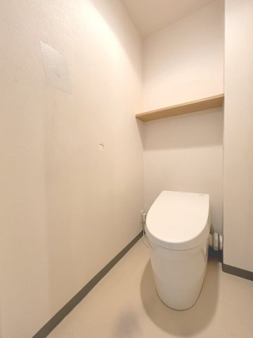お手入れのしやすいタンクレストイレ