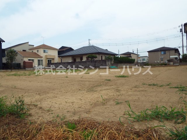 用途地域は第一種低層住居専用地域。住宅用地に適しています。
